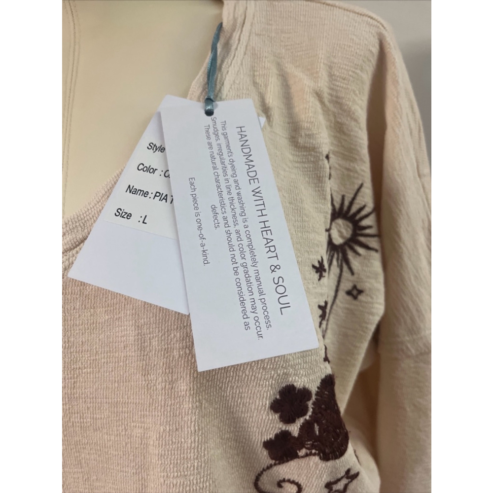 NWT distressed women’s embroidered sweater blouse by Caite Kyla Seo - Picture 13 of 16